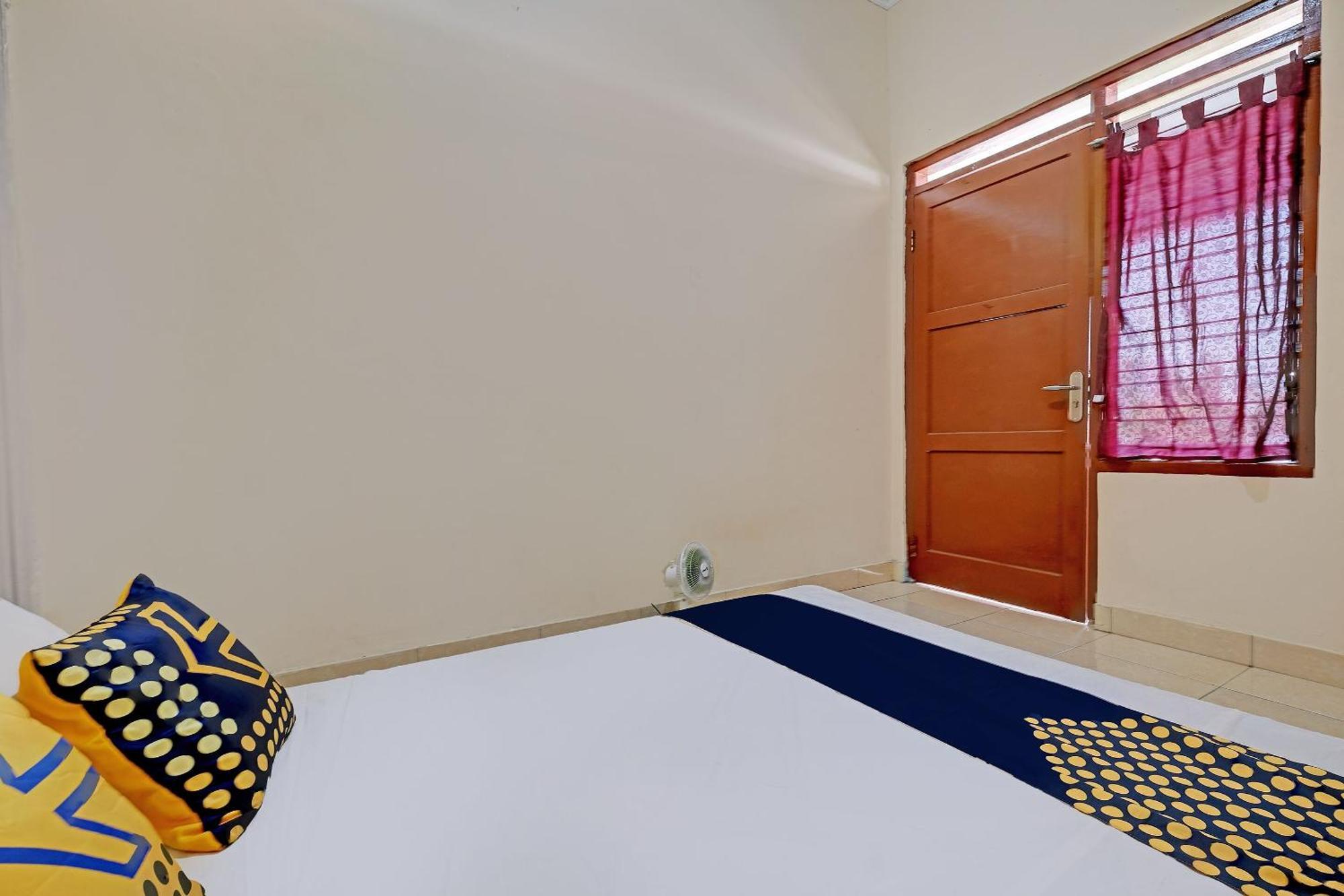 Spot On 92934 Nusantara Syariah ยอกยาการ์ตา ภายนอก รูปภาพ