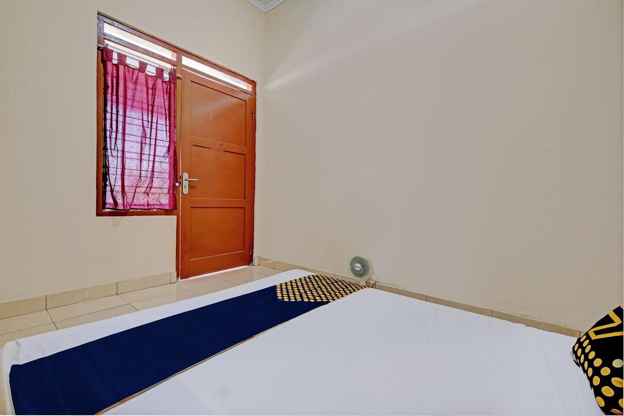 Spot On 92934 Nusantara Syariah ยอกยาการ์ตา ภายนอก รูปภาพ
