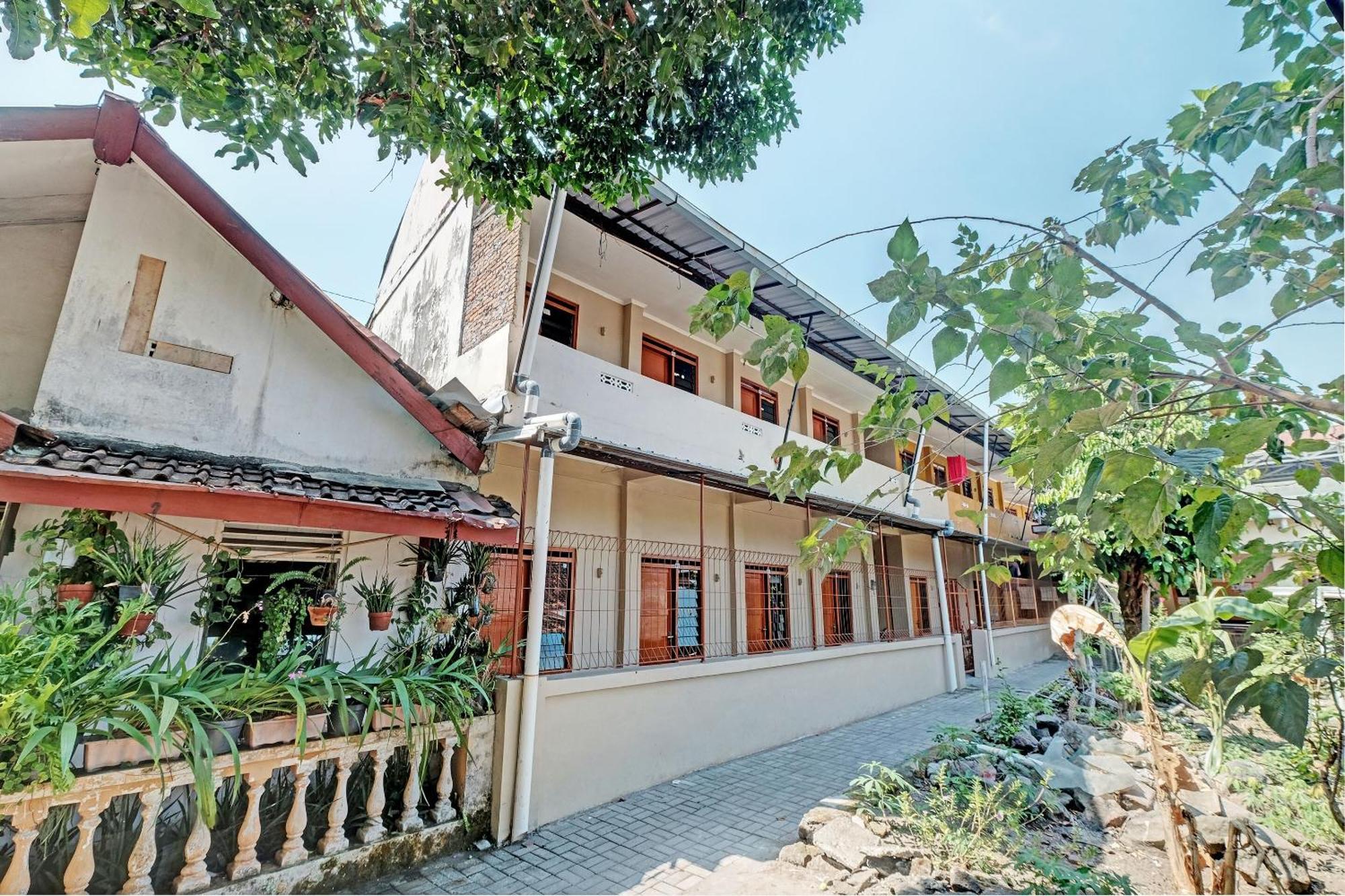 Spot On 92934 Nusantara Syariah ยอกยาการ์ตา ภายนอก รูปภาพ